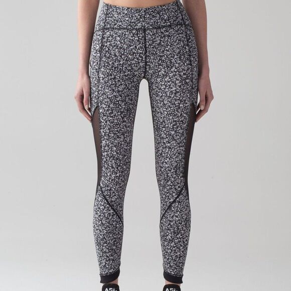 Lululemon Sole Training 7/8 Tight Size 4 - Picture 1 of 14
